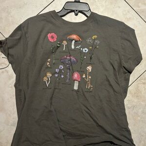 Graphic tee